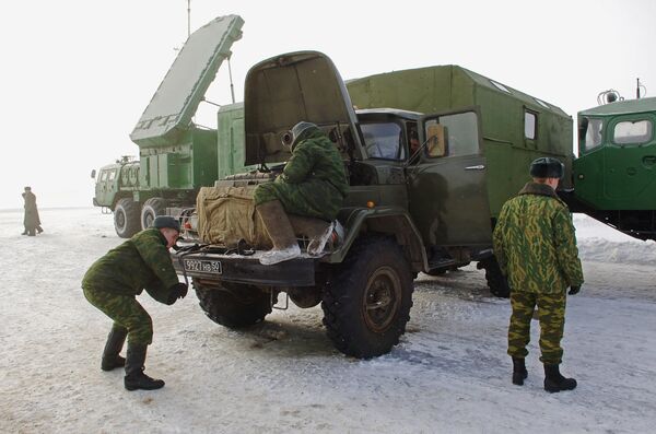 Starting a ZIL-131 truck in winter Starting a ZIL-131 truck in winter - Sputnik International