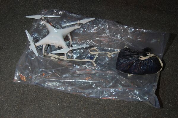 A drone intercepted by police as it was being flown near a north London prison is seen in this handout photograph released on August 22, 2016, in London, Britain. - Sputnik International