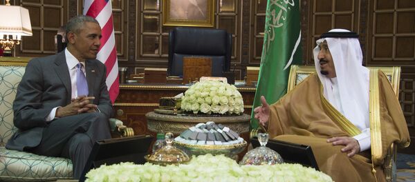 US President Barack Obama (L) speaks with King Salman bin Abdulaziz al-Saud of Saudi Arabia at Erga Palace in Riyadh, on April 20, 2016. US President Barack Obama (L) speaks with King Salman bin Abdulaziz al-Saud of Saudi Arabia at Erga Palace in Riyadh, on April 20, 2016. - Sputnik International