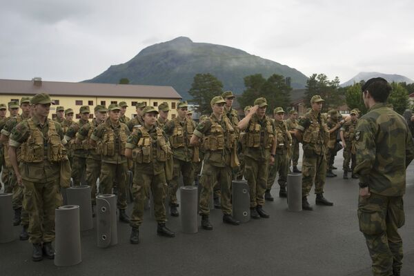 Scandinavian Power: First Female Recruits of Norway's Army - Sputnik International