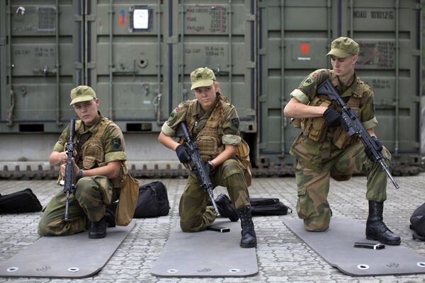Scandinavian Power: First Female Recruits of Norway's Army - Sputnik International