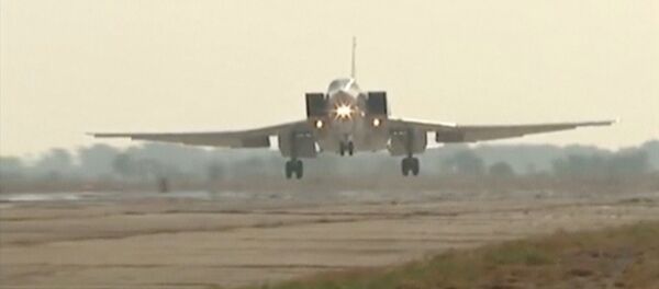 Russian Tupolev Tu-22M3 long-range bomber landing at an air base near the Iranian city of Hamadan Russian Tupolev Tu-22M3 long-range bomber landing at an air base near the Iranian city of Hamadan - Sputnik International