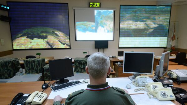 Combat duty officers at the command center of the Don-2-N radar - Sputnik International