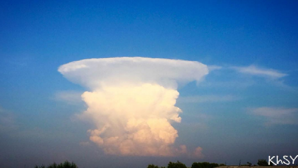 Giant Mushroom Cloud Over Siberia From Thunderstorm - Sputnik International