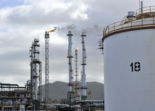 Skikda oil refinery, 350 kilometers east of Algiers, Algeria (File) - Sputnik International