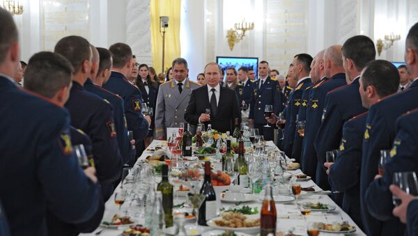 Russian President Vladimir Putin hosts reception in honor of military academy graduates - Sputnik International