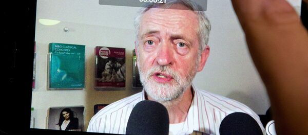 A journalist records British Labour Party leader Jeremy Corbyn on a mobile phone. A journalist records British Labour Party leader Jeremy Corbyn on a mobile phone. - Sputnik International