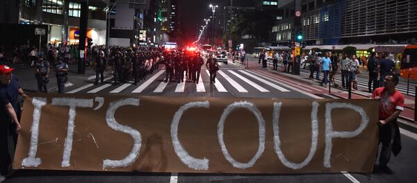 Supporters of suspendend President Dilma Rousseff hold a demonstration during her impeachment trial, in Sao Paulo, Brazil on August 30, 2016. Supporters of suspendend President Dilma Rousseff hold a demonstration during her impeachment trial, in Sao Paulo, Brazil on August 30, 2016. - Sputnik International