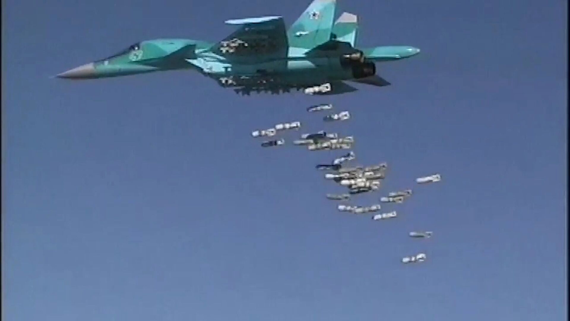 Russia's Sukhoi Su-34 Fullback tactical bombers strike ISIS sites in Syria - Sputnik International, 1920, 19.12.2022