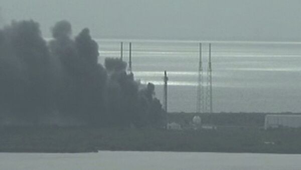 Smoke rising on the launch site of SpaceX Falcon 9 rocket in Cape Canaveral, Florida - Sputnik International
