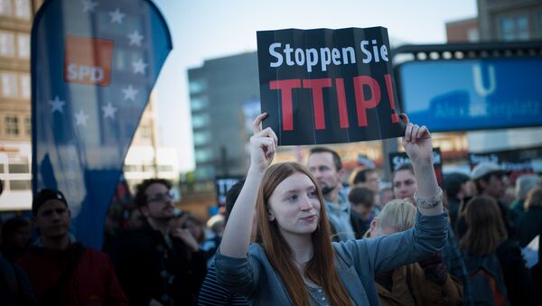 Anti-TTIP protester - Sputnik International