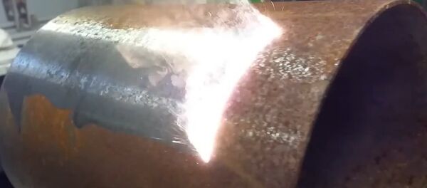 Totally Clean: 1000W P-Laser Makes Rust and Paint Disappear Totally Clean: 1000W P-Laser Makes Rust and Paint Disappear - Sputnik International