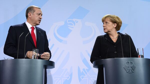 Recep Tayyip Erdogan and Angela Merkel - Sputnik International