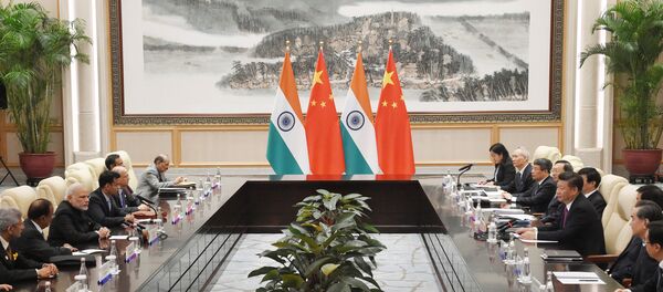 Indian Prime Minister Narendra Modi (3rd L) meets with Chinese President Xi Jinping (center R) at the West Lake State Guest House ahead of G20 Summit in Hangzhou, Zhejiang province, China, September 4, 2016. - Sputnik International