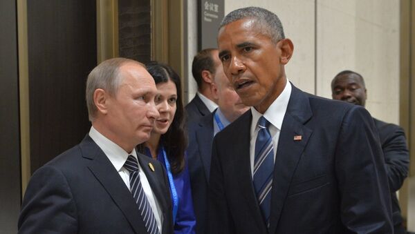 Russian President Vladimir Putin, left, and US President Barack Obama during a meeting in Hangzhou - Sputnik International