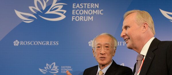 President of Sasakawa Peace Foundation, former executive director of the International Energy Agency (2007-2011) Nobuo Tanaka, left, and Chief Executive Officer of BP Robert Dudley at the Eastern Economic Forum in Vladivostok - Sputnik International
