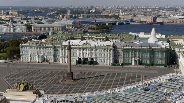 A view of the Palace Square and State Hermitage Museum in St. Petersburg. The photo was taken from a helicopter. - Sputnik International