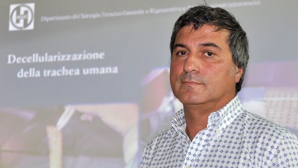 In this file photo dated Friday, July 30, 2010, Dr. Paolo Macchiarini during a press conference announcing what he called the successful transplant of windpipes using innovative stem cell tissue regeneration, in Florence, Italy, Friday, July 30, 2010 - Sputnik International