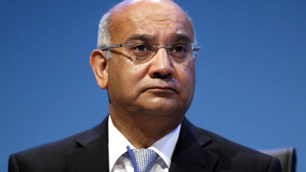 Brititish Keith Vaz, Chairman of the Home Affairs Select Committee, chairs a session during the final day of the Labour party conference in Brighton, east Sussex, south England, on September 25, 2013 - Sputnik International