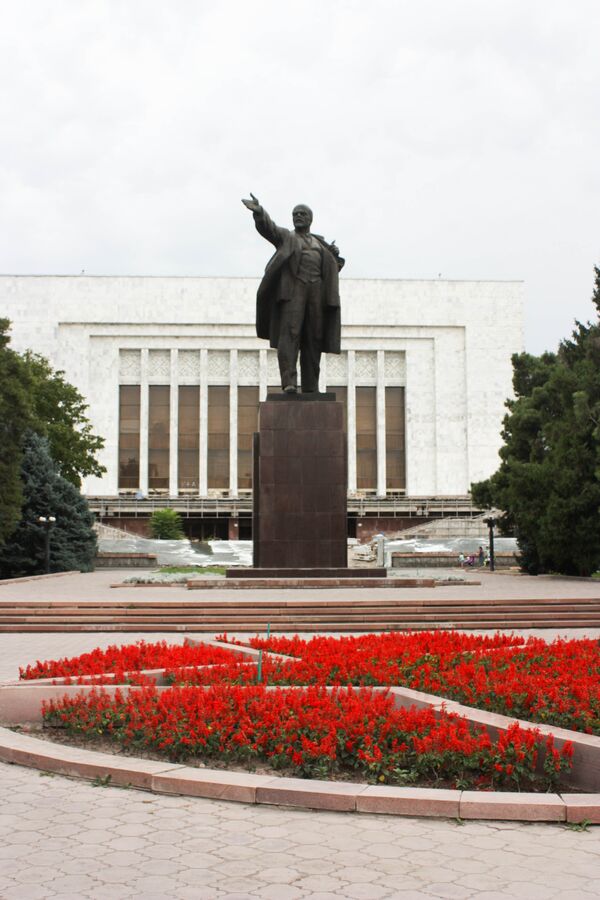 Statue of Vladimir Lenin in the country’s capital of Bishkek Statue of Vladimir Lenin in the country’s capital of Bishkek - Sputnik International