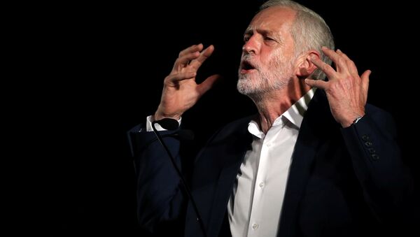 Britain's Labour leader Jeremy Corbyn speaks at a rally in advance of tonight's debate with Owen Smith at a Labour Leadership Campaign event in Glasgow, Scotland, August 25, 2016. - Sputnik International