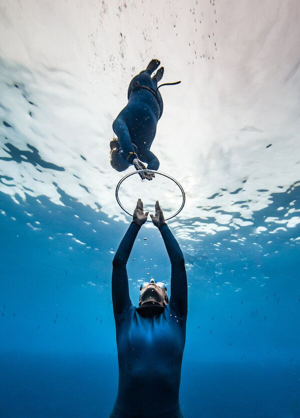 Freediving With a Camera: The Beauty of Underwater Photography - Sputnik International
