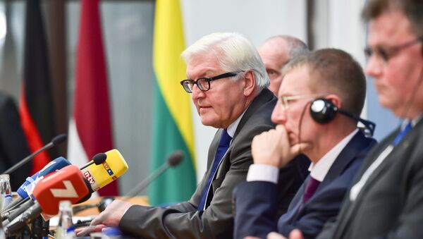 (L-R) Estonia's Foreign Deputy Minister for EU Affairs Matti Maasikas, Germany's Foreign Minister Frank-Walter Steinmeier, Latvia's Foreign Minister Edgars Rinkevics and Lithuania's Foreign Minister Linas Linkevicius give a press conference after the Baltic and German Foreign Ministers meeting in Riga, on September 13, 2016 - Sputnik International