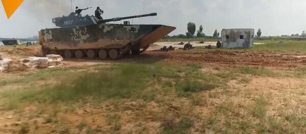 Russians and Chinese Hold Joint Marine Drills - Sputnik International