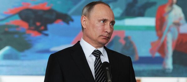 September 17, 2016. President Vladimir Putin speaks to journalists about the results of the visit to Kyrgyzstan, at an airport in Bishkek. September 17, 2016. President Vladimir Putin speaks to journalists about the results of the visit to Kyrgyzstan, at an airport in Bishkek. - Sputnik International