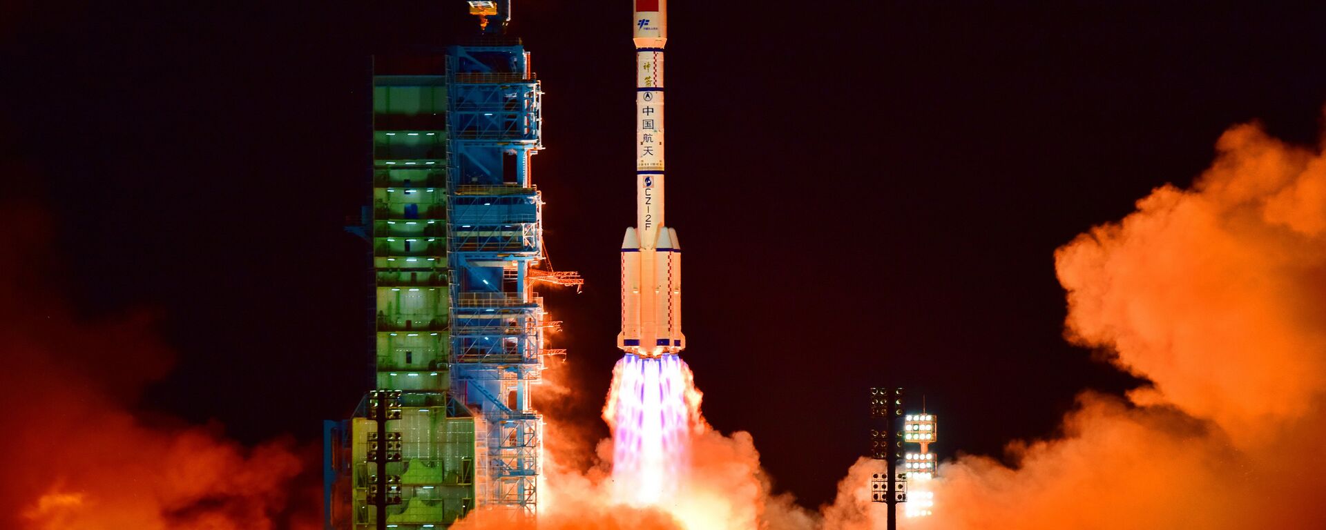 China's Tiangong 2 space lab is launched on a Long March-2F rocket from the Jiuquan Satellite Launch Center in the Gobi Desert, in China's Gansu province - Sputnik International, 1920, 15.07.2025