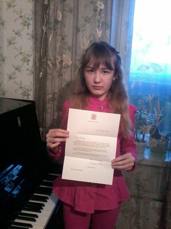 Kseniya Dudchenko received a reply from the Queen of Great Britain Elizabeth II. Kseniya Dudchenko received a reply from the Queen of Great Britain Elizabeth II. - Sputnik International