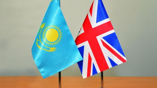 Kazakh and UK flags - Sputnik International