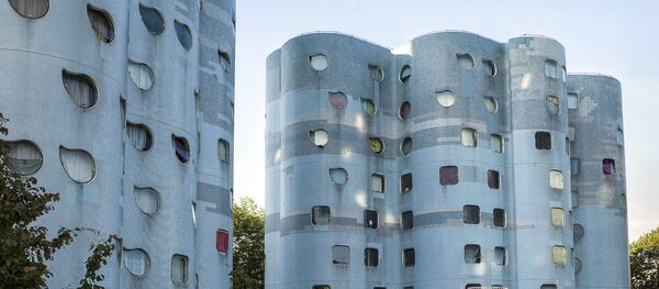 Habitation à Loyer Modéré (HLM), rent-controlled housing, is a form of private or public housing in France - Sputnik International