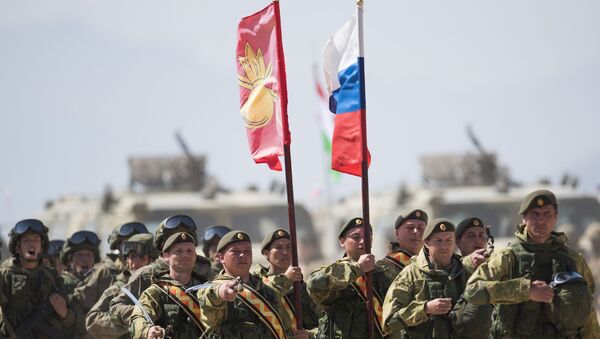 Военнослужащие российской армии во время международных антитеррористических учений государств-членов ШОС Мирная миссия — 2016 в Киргизии - Sputnik International