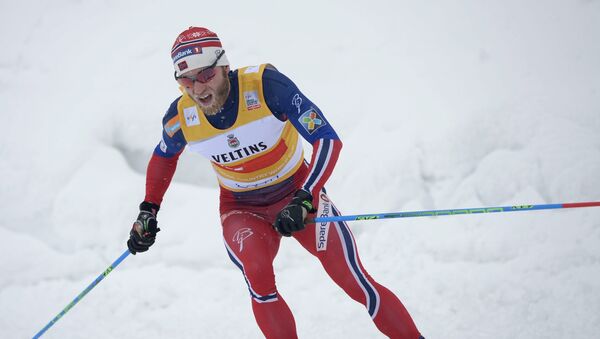 Norway's Martin Johnsrud Sundby competes to win the Men's Skiathlon 15km classic and 15km free style event of the FIS Cross Country Skiing World Cup, the Lahti Ski Games in Lahti, Finland on February 21, 2016 - Sputnik International