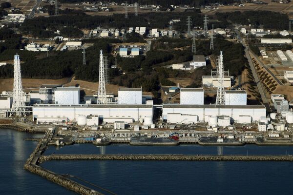An aerial view of the quake-damaged Fukushima nuclear power plant. - Sputnik International