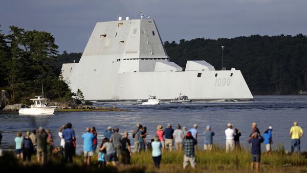 The future USS Zumwalt heads down the Kennebec River after leaving Bath Iron Works Wednesday, Sept. 7, 2016, in Bath, Maine - Sputnik International