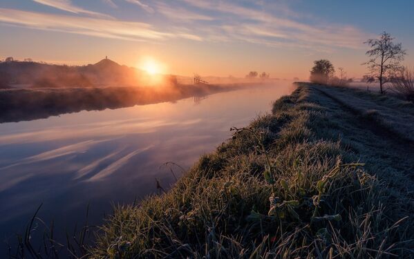 Misty River Dawn by Kevin Pearson - Sputnik International