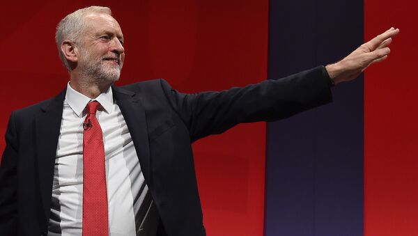 Opposition Labour party leader Jeremy Corbyn acknowledges the delegates as he receives a round of applause after speaking on the fourth day of the annual Labour Party conference in Liverpool, north west England on September 28, 2016. - Sputnik International