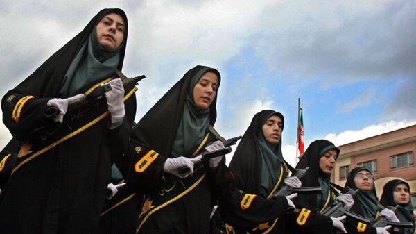 Iranian female police officers wearing chadors parade during a female police graduation ceremony at the Police Academy in Tehran, Iran. (File) - Sputnik International