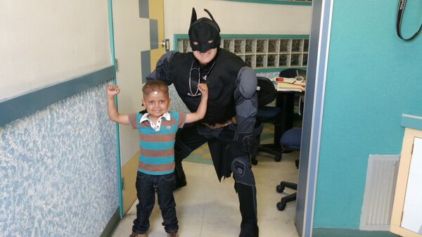 Sergio Gallegos Castorena dressed up as Batman. Sergio Gallegos Castorena dressed up as Batman. - Sputnik International