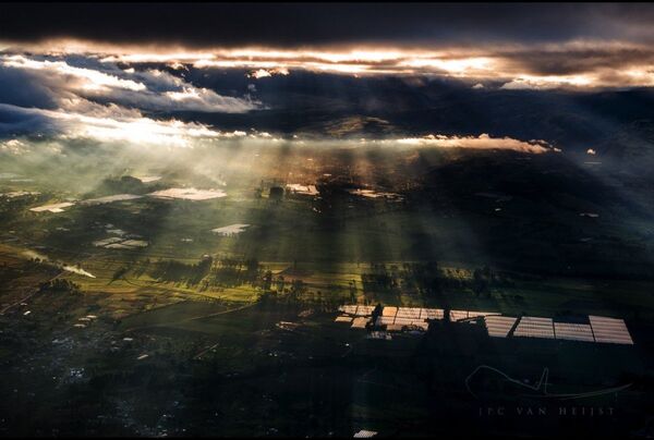 Professional Pilot Shoots Unbelievable Photos of Skies and Storms - Sputnik International