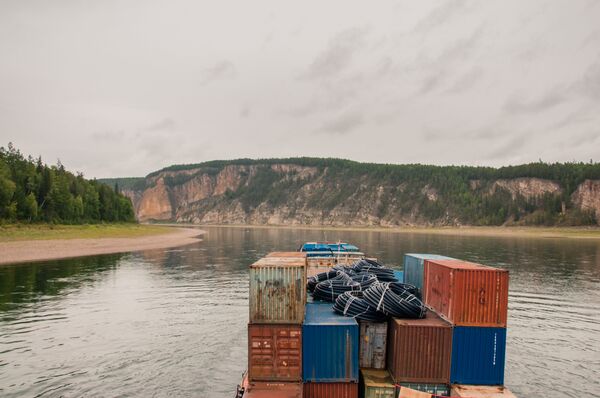 Taking a barge on the Lena River from Ust-Kut to Lensk Taking a barge on the Lena River from Ust-Kut to Lensk - Sputnik International