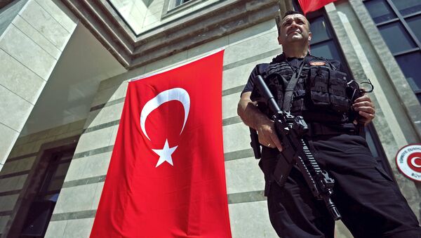 A member of the Turkish security forces stands guard during the opening of the new Turkish embassy in Mogadishu on June 3, 2016 - Sputnik International