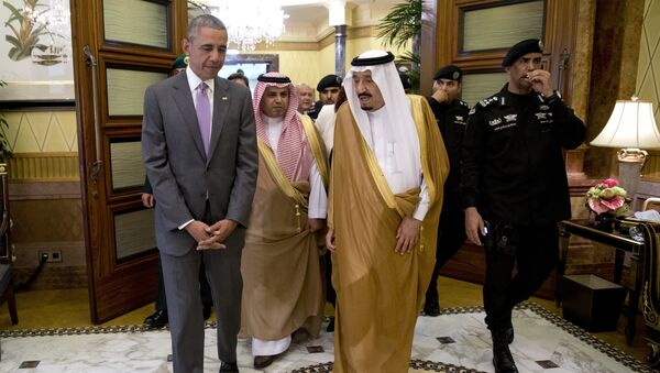 President Barack Obama and Saudi Arabia's King Salman walk together to a meeting at Erga Palace in Riyadh, Saudi Arabia, Wednesday, April 20, 2016 - Sputnik International