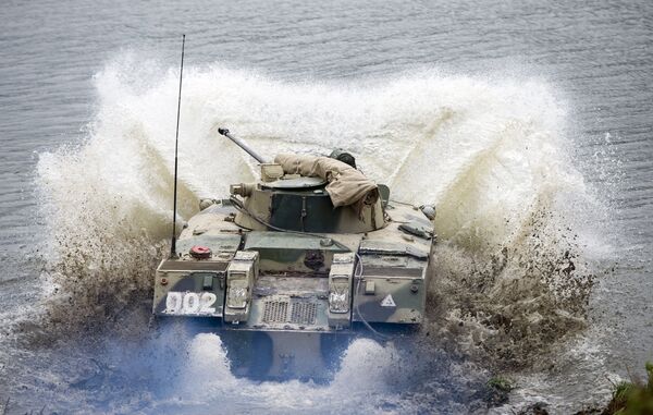 A BMD-2 airborne fighting vehicle crosses a water obstacle during a command & headquarters exercise involving the 106th Guards Airborne Division in Russia's Ryazan Region A BMD-2 airborne fighting vehicle crosses a water obstacle during a command & headquarters exercise involving the 106th Guards Airborne Division in Russia's Ryazan Region - Sputnik International