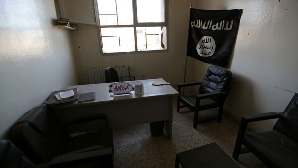 A view shows an office that was used by Islamic State militants in Turkman Bareh village, after rebel fighters advanced in the area, in northern Aleppo Governorate, Syria, October 7, 2016 - Sputnik International