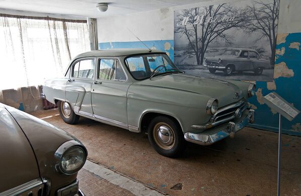 GAZ-21V car (modification of the GAZ-21 Volga) of the first series exhibited at the State Military-Technical Museum in the village of Ivanovskoe, Moscow region. - Sputnik International