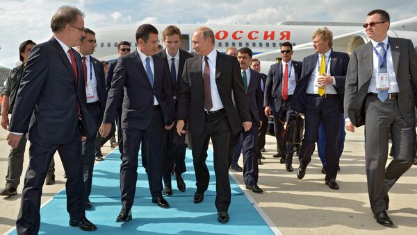 October 10, 2016. Russian President Vladimir Putin during a welcoming ceremony at Istanbul Ataturk International Airport - Sputnik International