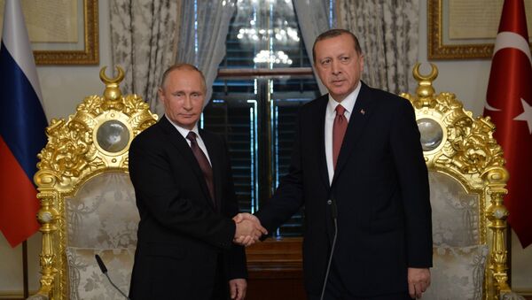 Presidents Vladimir Putin of Russia and Recep Tayyip Erdogan (right) of Turkey meeting in Istanbul, October 10, 2016 - Sputnik International